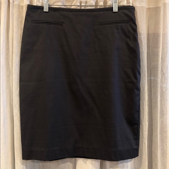 Ann Taylor pinstriped skirt - Picture 1 of 3